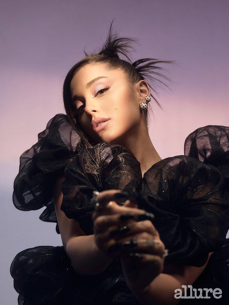 Ariana Grande beauty look by Ash K Holm
